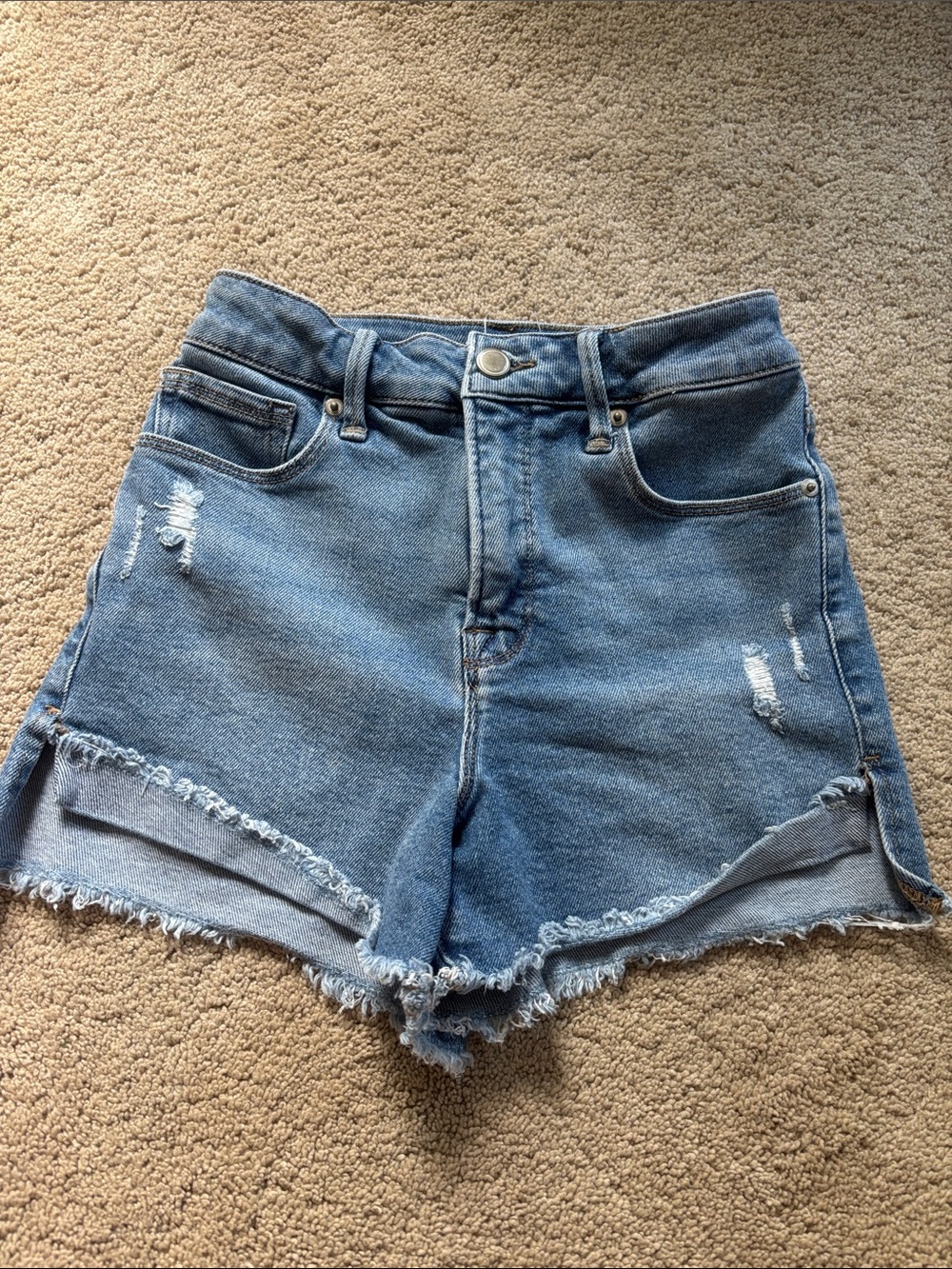 Good American Jean shorts 00/24